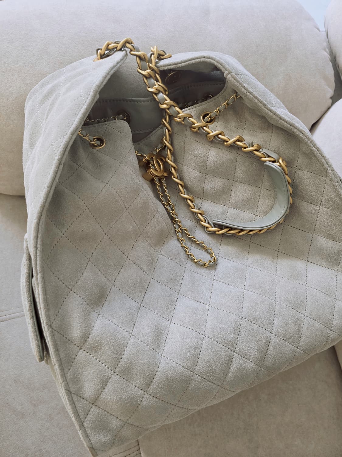 샤넬 25백 스웨이드 미듐 새상품 상품이미지6