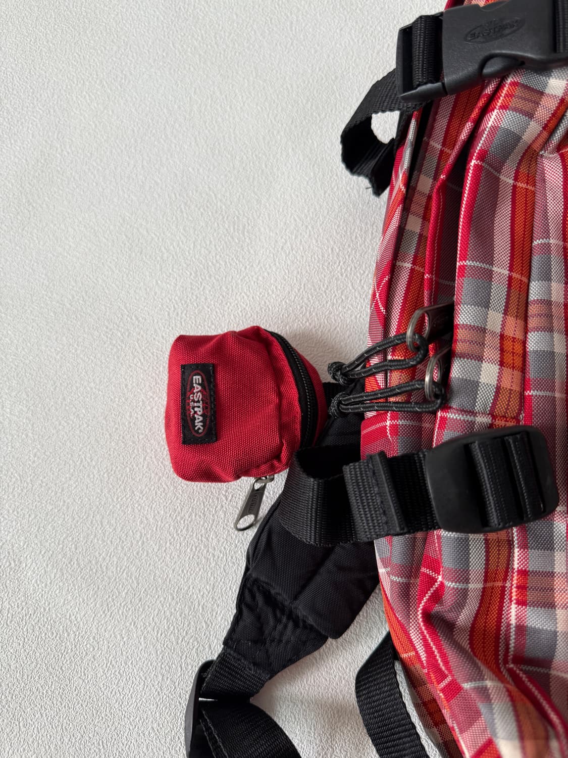 이스트팩(EASTPAK) 체크 백팩 상품이미지4