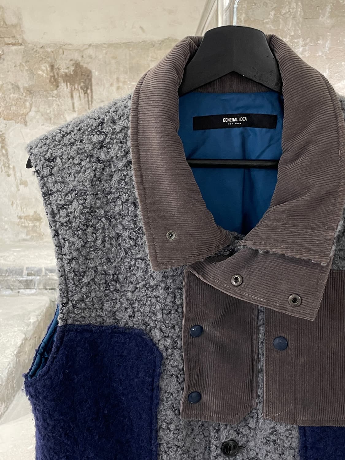 제너럴 아이디어 그레이 코듀로이 카라 배색 울 베스트 상품이미지2