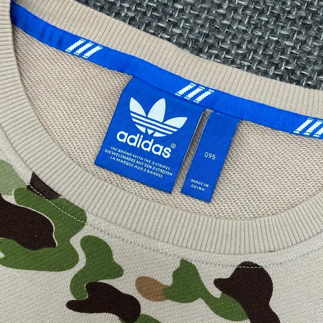 아디다스 빈티지 카모 맨투맨 우먼95 상품이미지7
