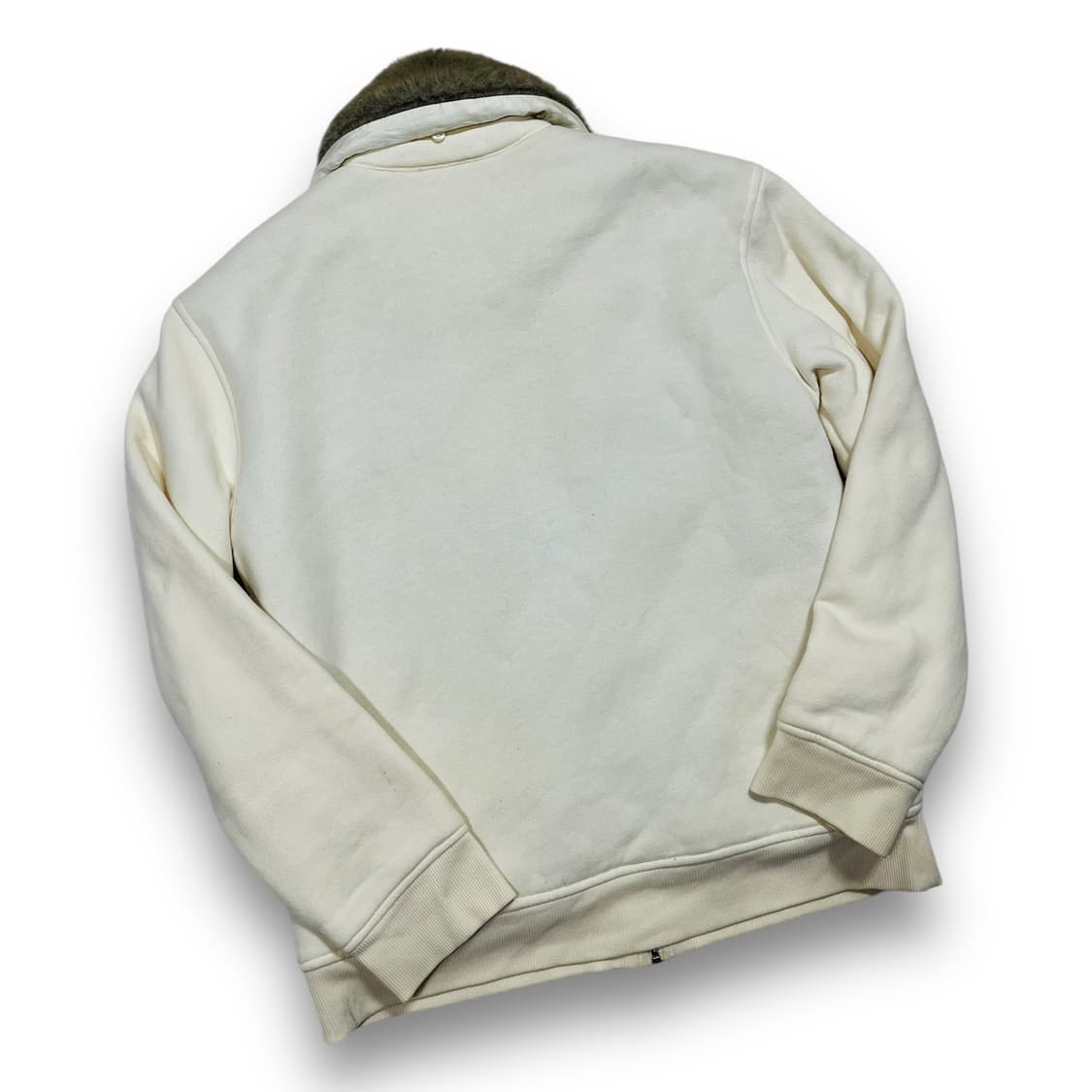 아르마니 익스체인지 크림 트리밍 퍼 봄버 재킷 상품이미지4