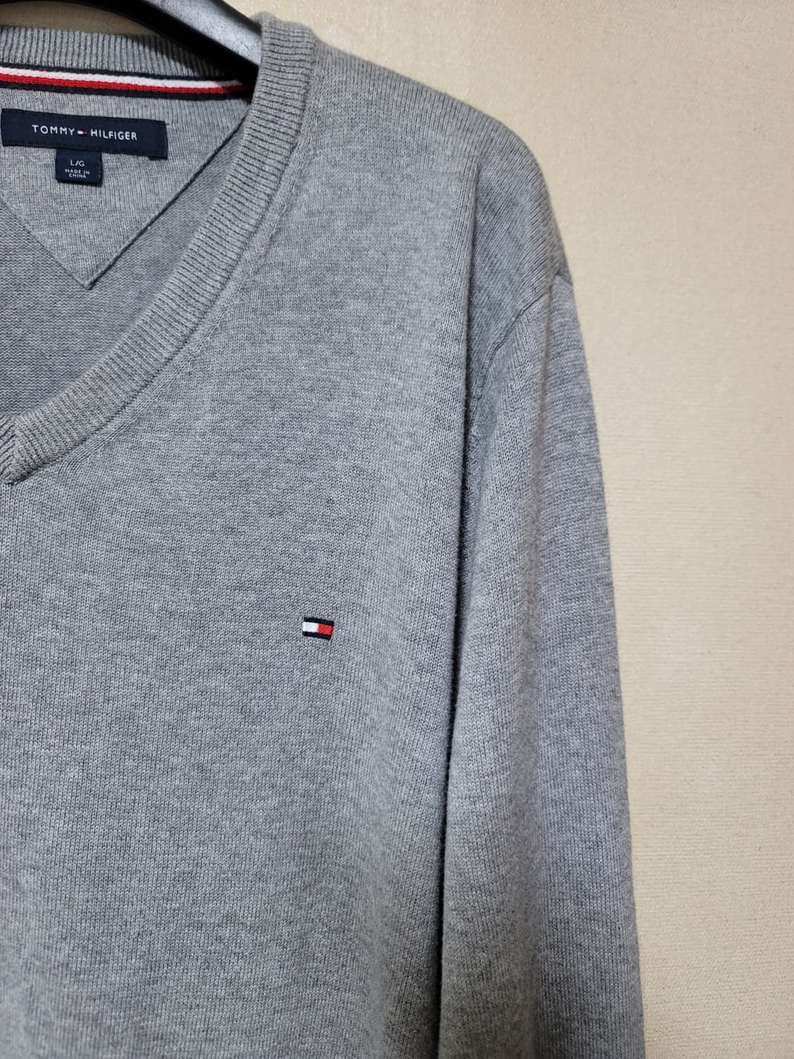 타미힐피거 브이넥 코튼니트 상품이미지3