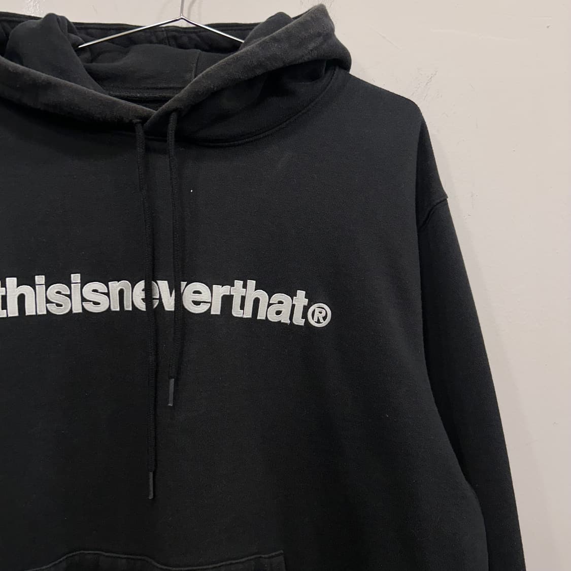 디스이즈네버댓 클래식 로고 기모 후드티 상품이미지1