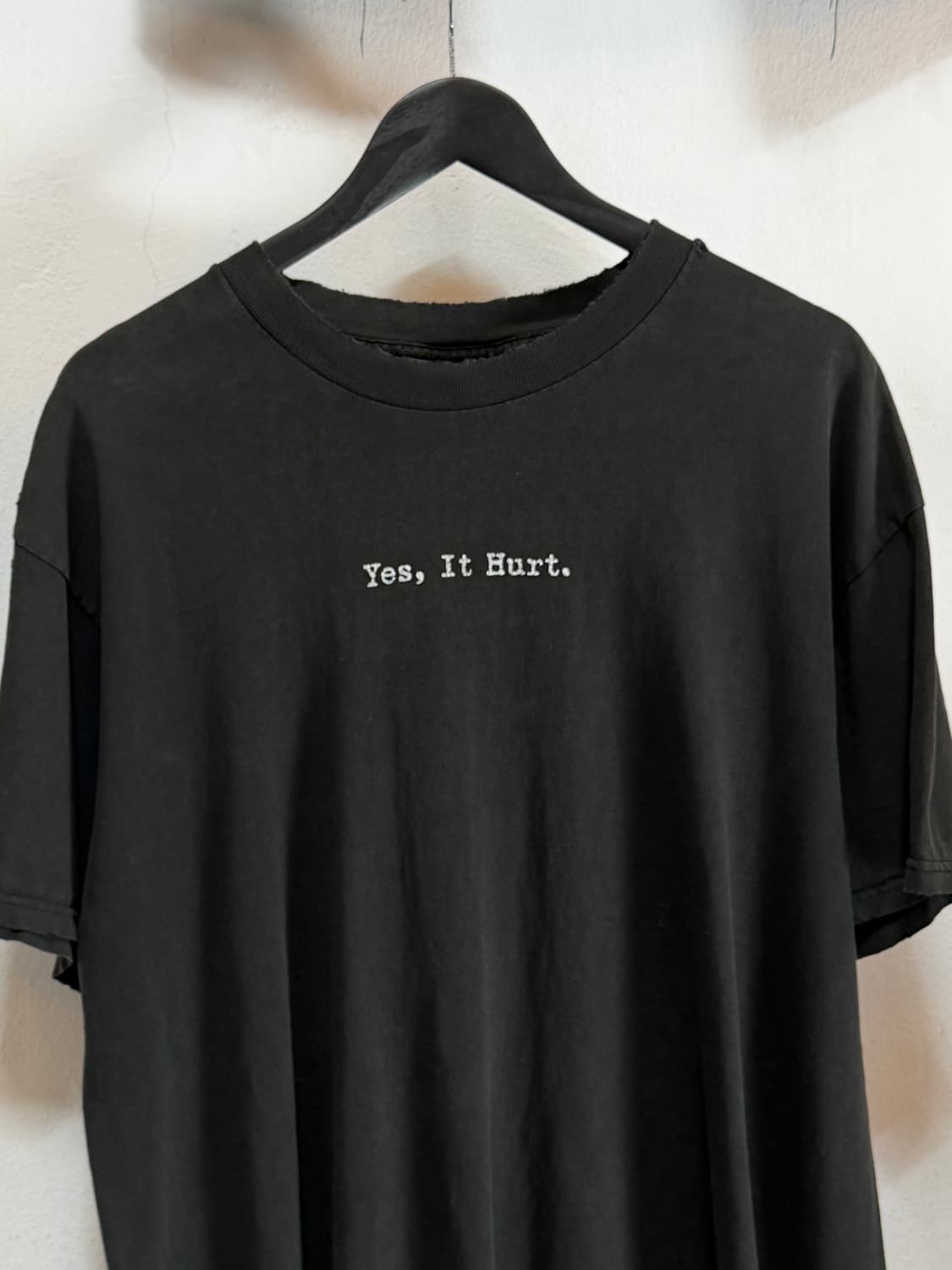 90's Yes It Hurts 빈티지 티셔츠 Fun Tee 상품이미지1