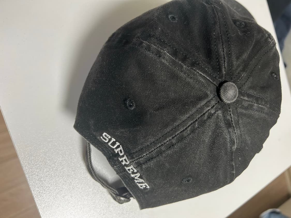 슈프림 6패널 블랙 볼캡 25ss 상품이미지2