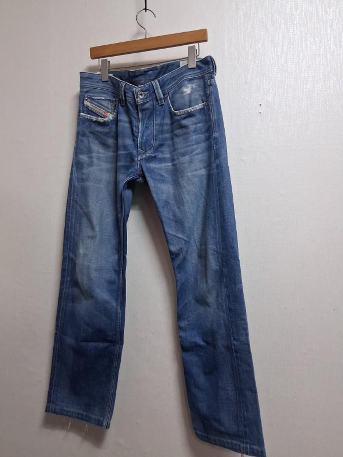 일본구제 디젤 빈티지청바지 32인치
원산지 이탈리아 디젤정품 상품이미지1