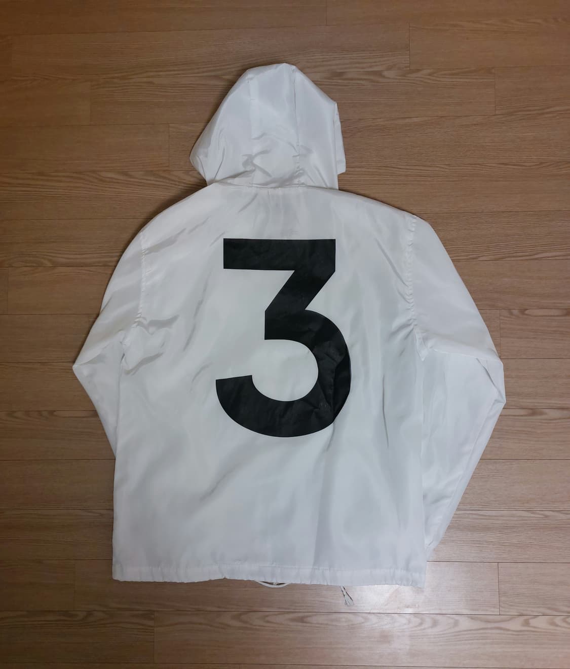 이지시즌1 yeezus투어 바람막이 공식머천 상품이미지3