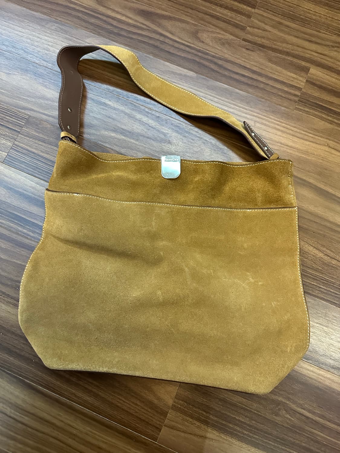 Massimo Dutti 스웨이드 숄더백 상품이미지2