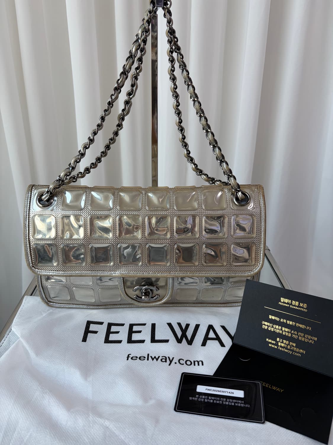 샤넬 실버 아이스 큐브 플랩백 리미티드 에디션 상품이미지3
