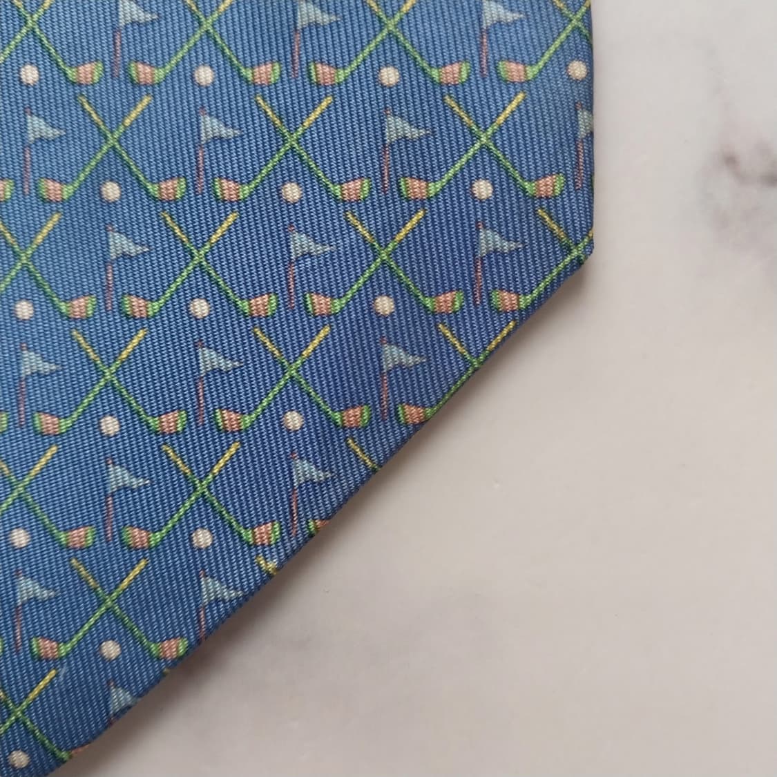 살바토레 페라가모 실크 골프패턴 넥타이 9.3cm B등급 K1266
 상품이미지7