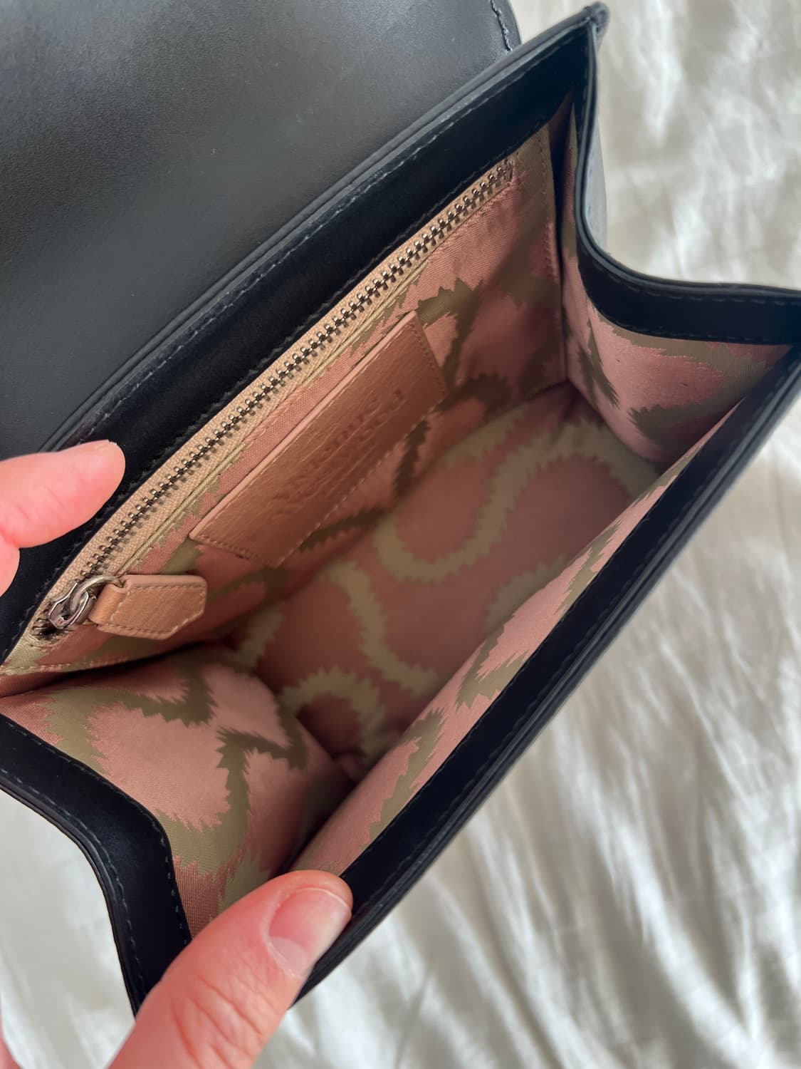 비비안웨스트우드 알렉스 사첼 레더 크로스백 상품이미지4