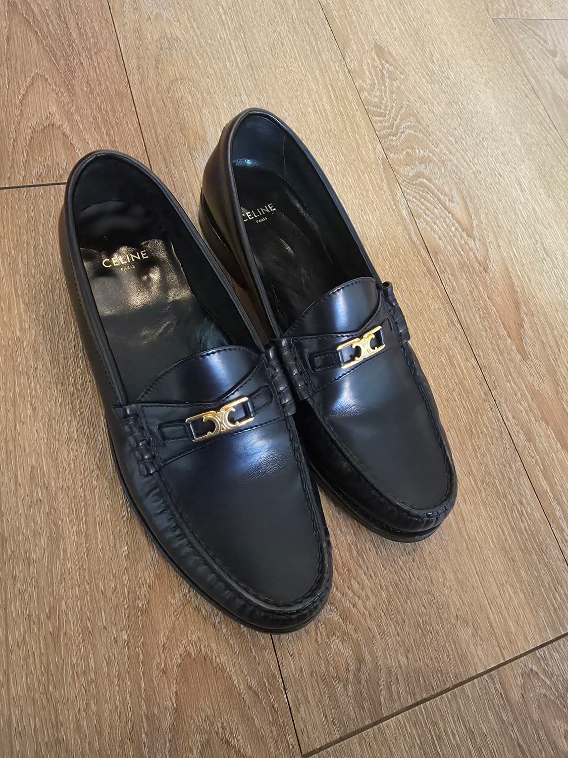 셀린느 트리오페 로퍼 37.5 사이즈 판매합니다 상품이미지1