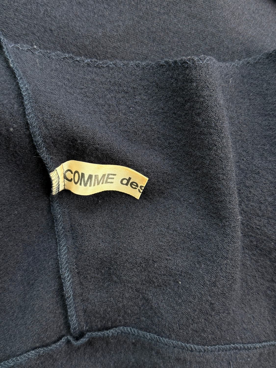 Comme des Garcons 비대칭 절개 니트 탑 상품이미지9