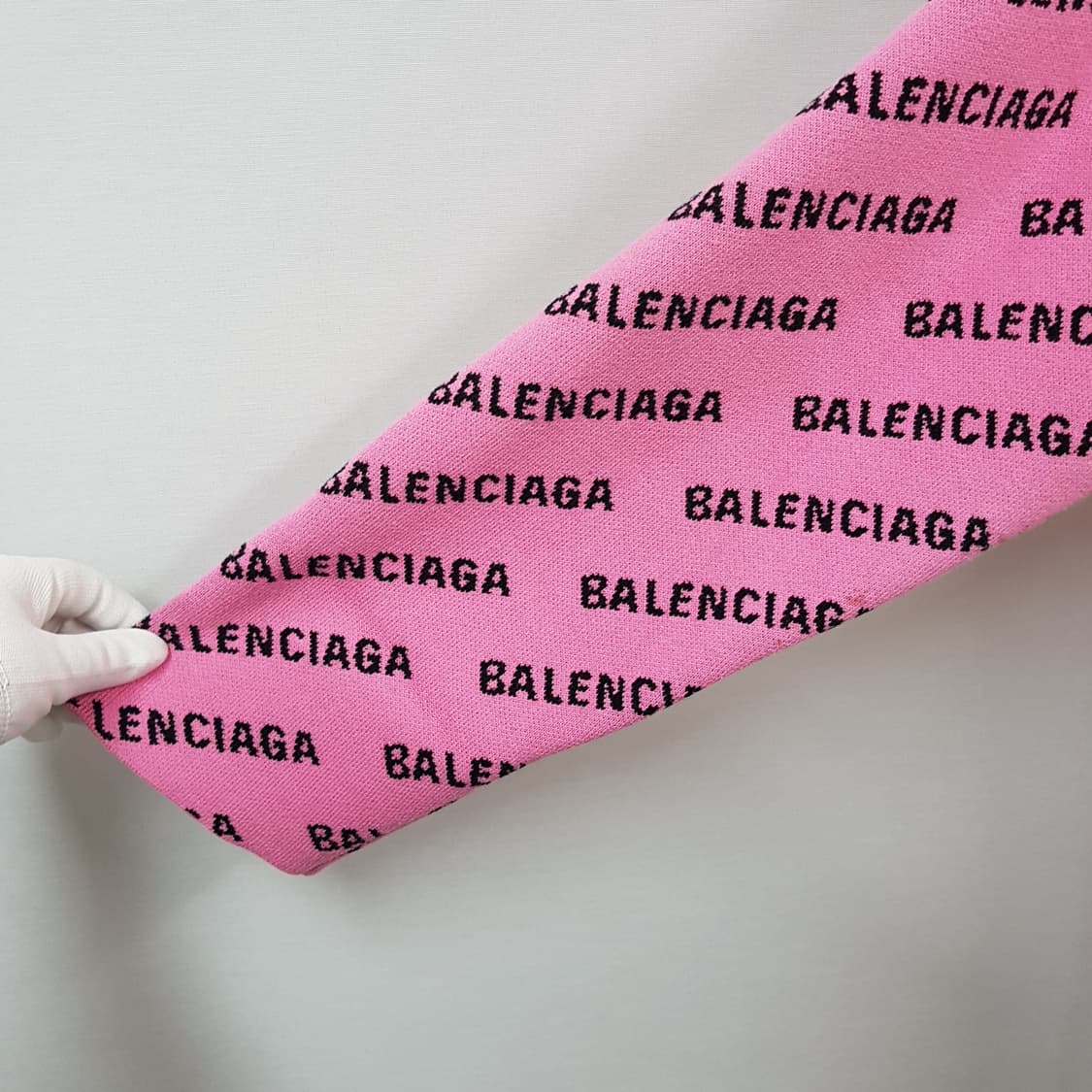 발렌시아가 올 오버 가디건 핑크 블랙 2사이즈  상품이미지3