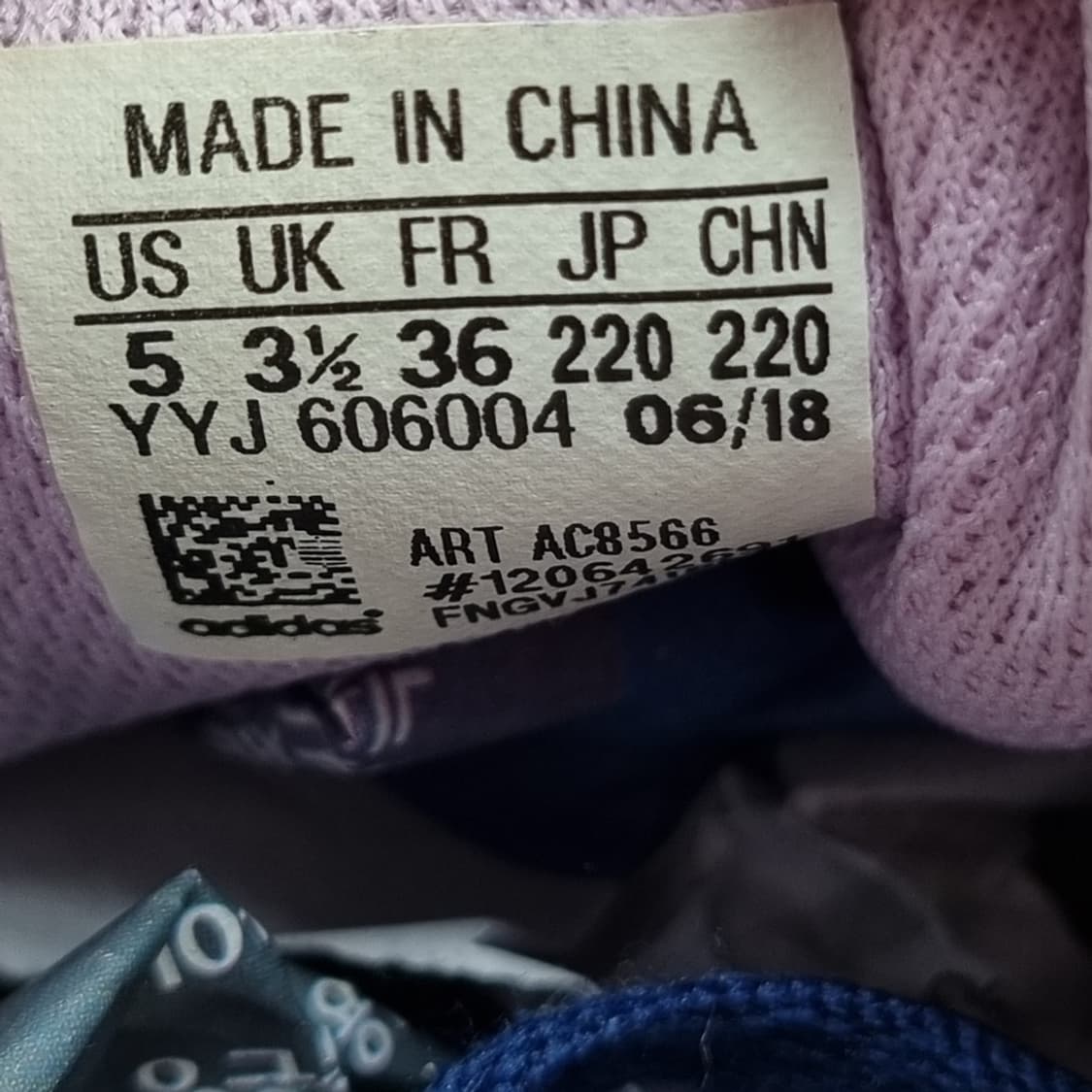 아디다스 이큅먼트 여성운동화220 상품이미지6