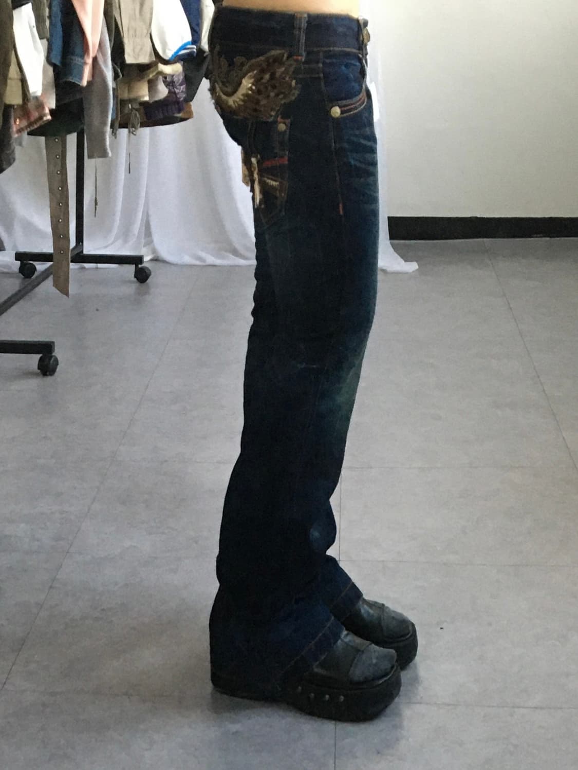 Red pepper back patch point denim pants 상품이미지9