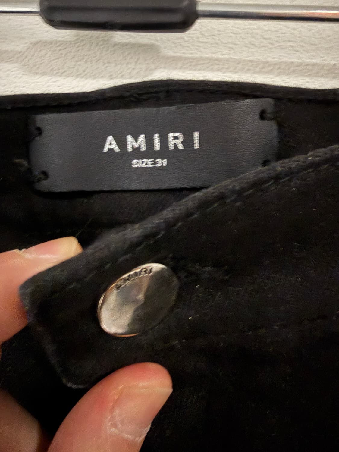 디스트로이드 블랙 데님 패치 슬림핏 / AMIRI 스타일 상품이미지4