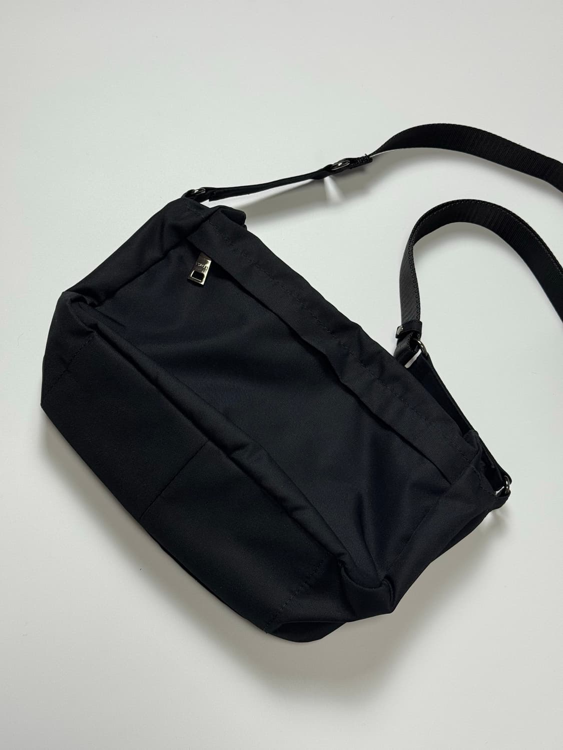 요지야마모토 남녀공용 가방  Y'SACCS 크로스백 메신저백 블랙 상품이미지3