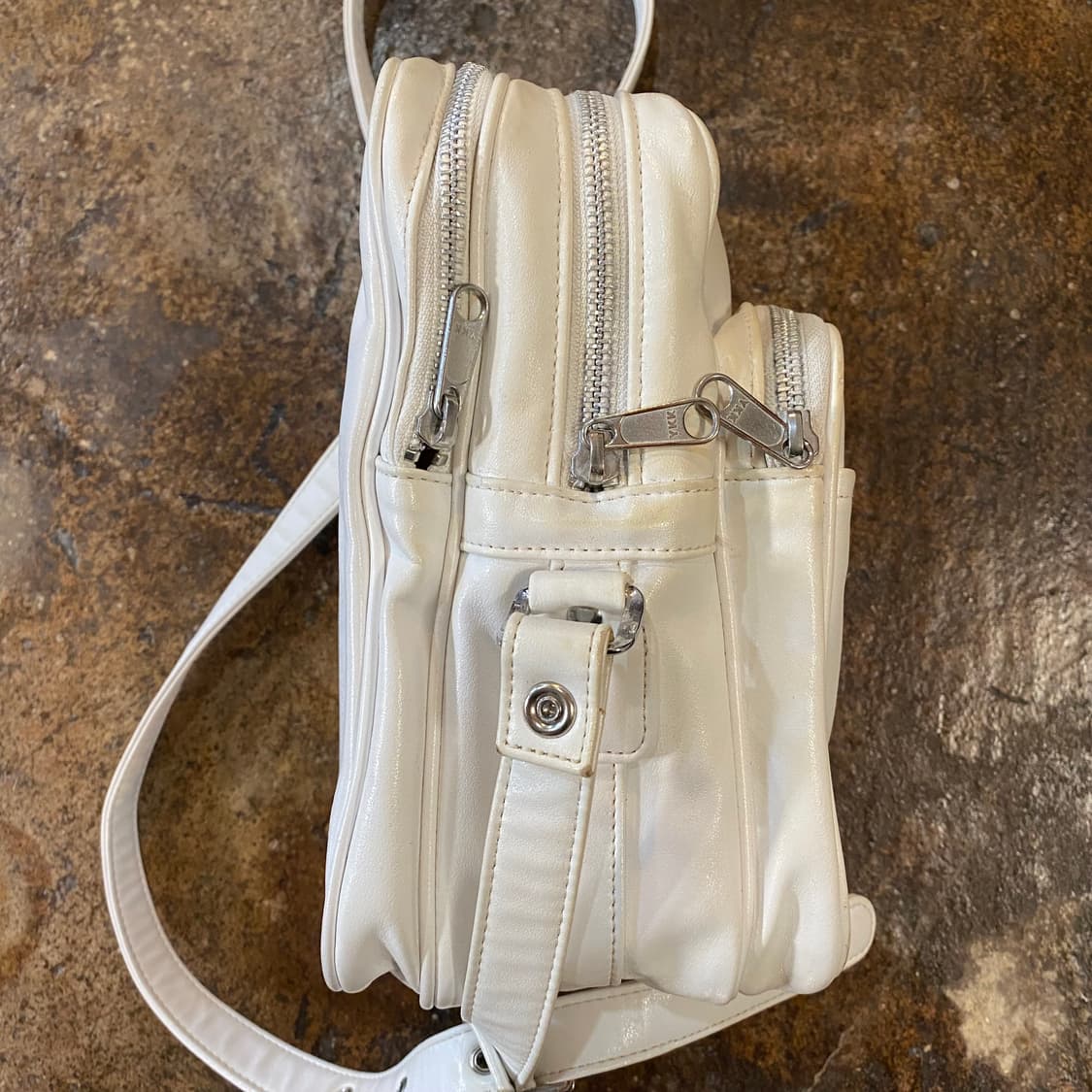 꼼데가르송 화이트 미니 크로스백 상품이미지7