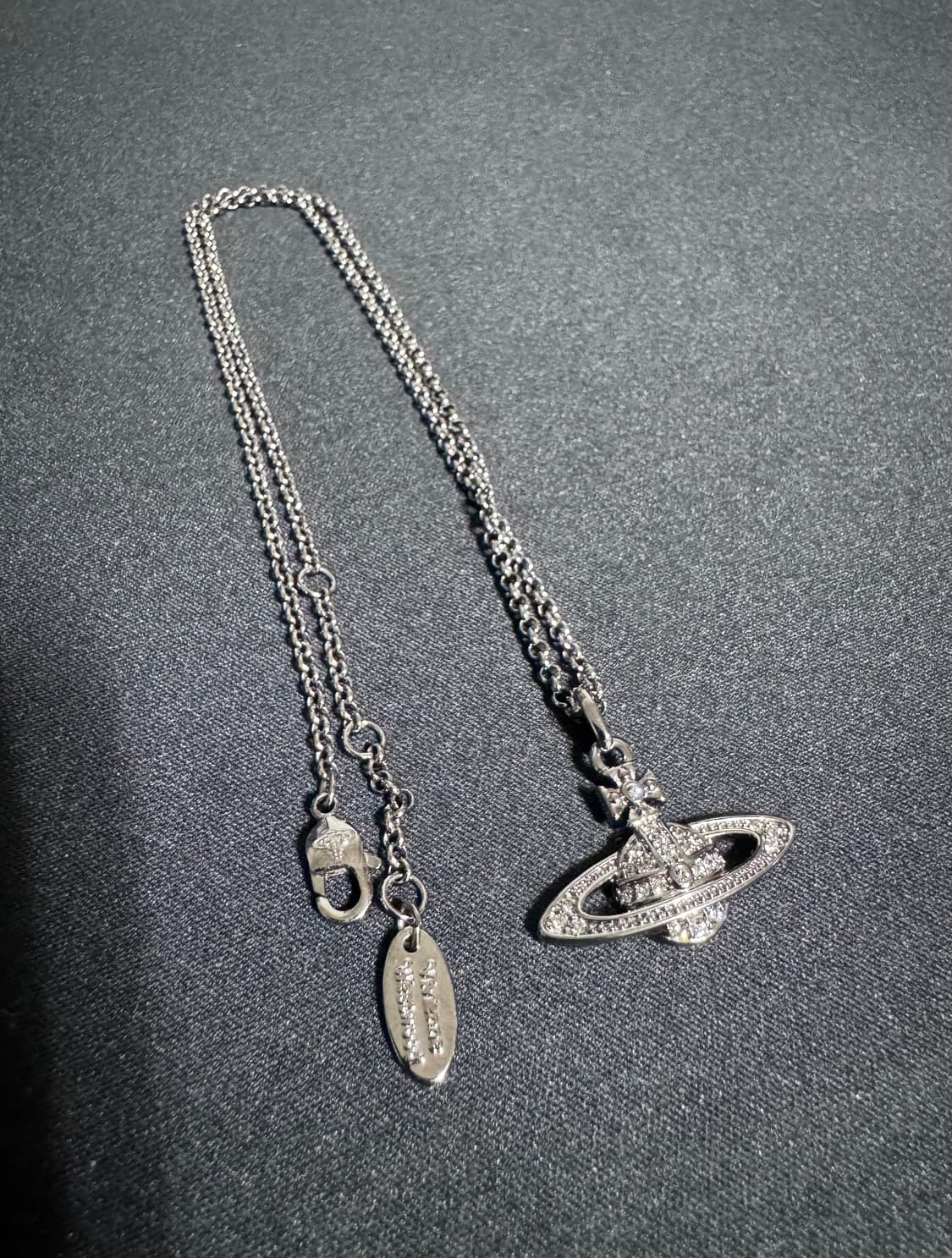 비비안 웨스트우드 미니 바스 릴리프 펜던트 실버 건 메탈 상품이미지3