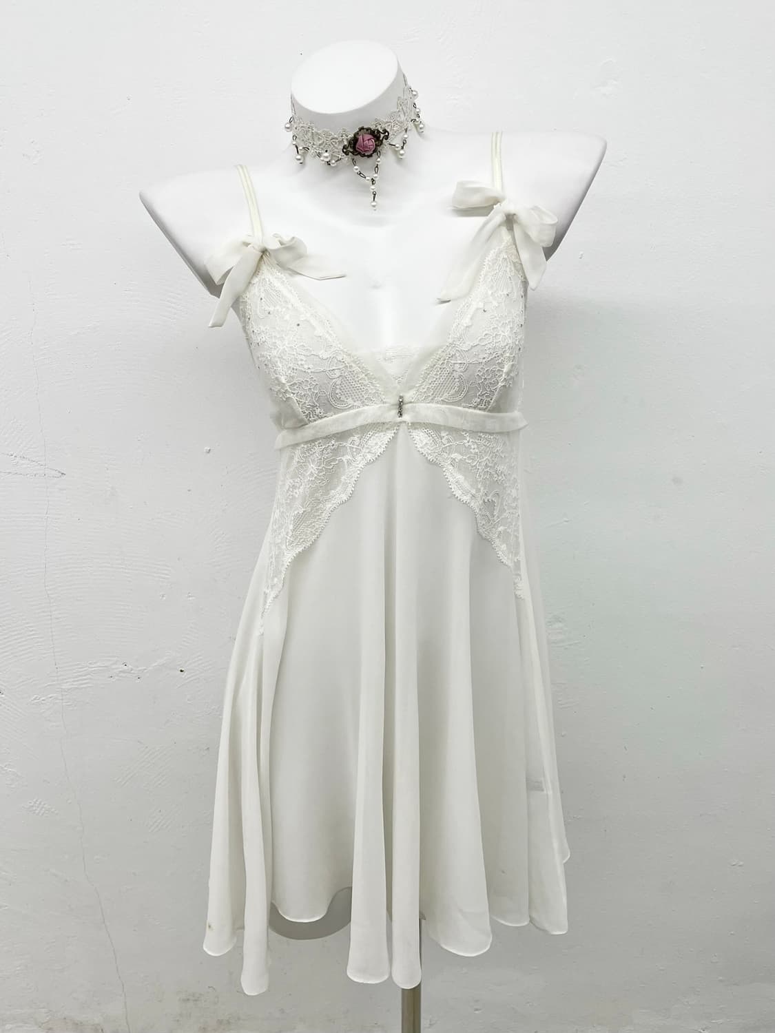 에블린 화이트페어리 리본 슬립 상품이미지1