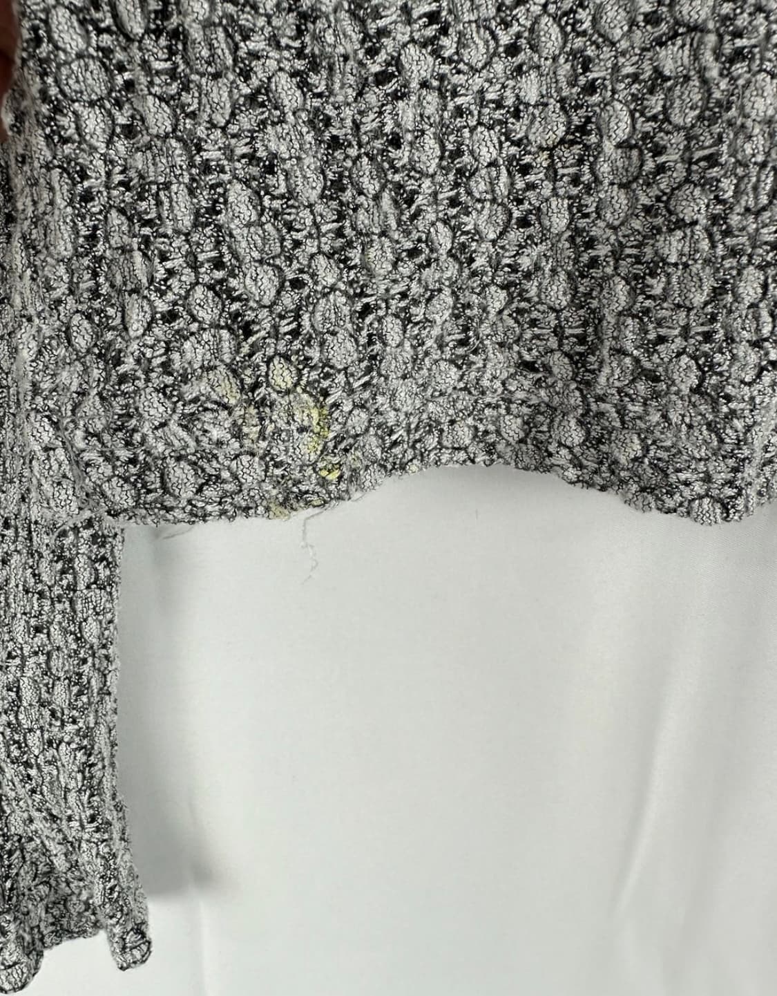 레이스 패턴 장식 회색 니트 긴팔 티셔츠 상품이미지4