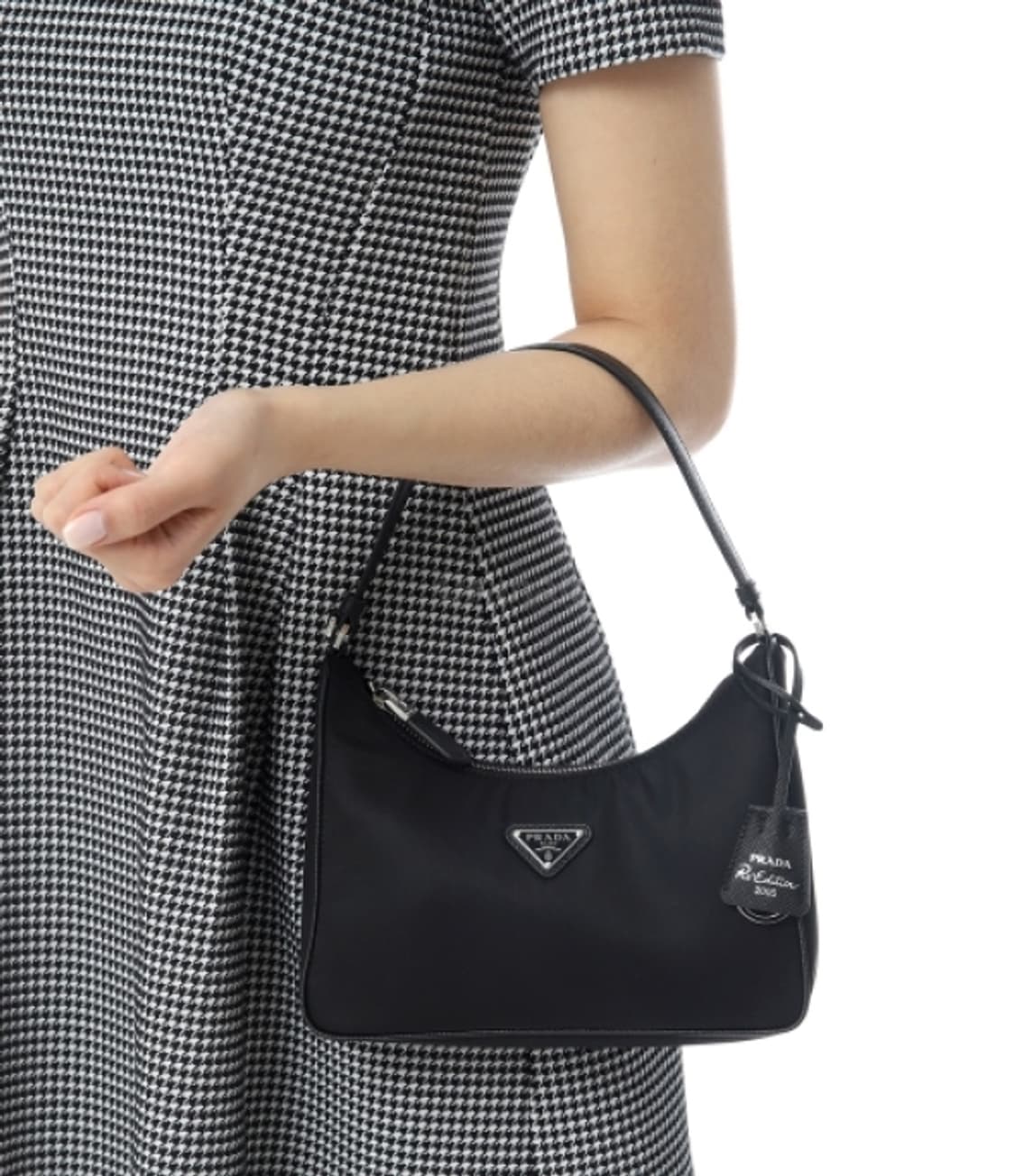 프라다 리에디션 2005 리나일론 호보백 상품이미지1