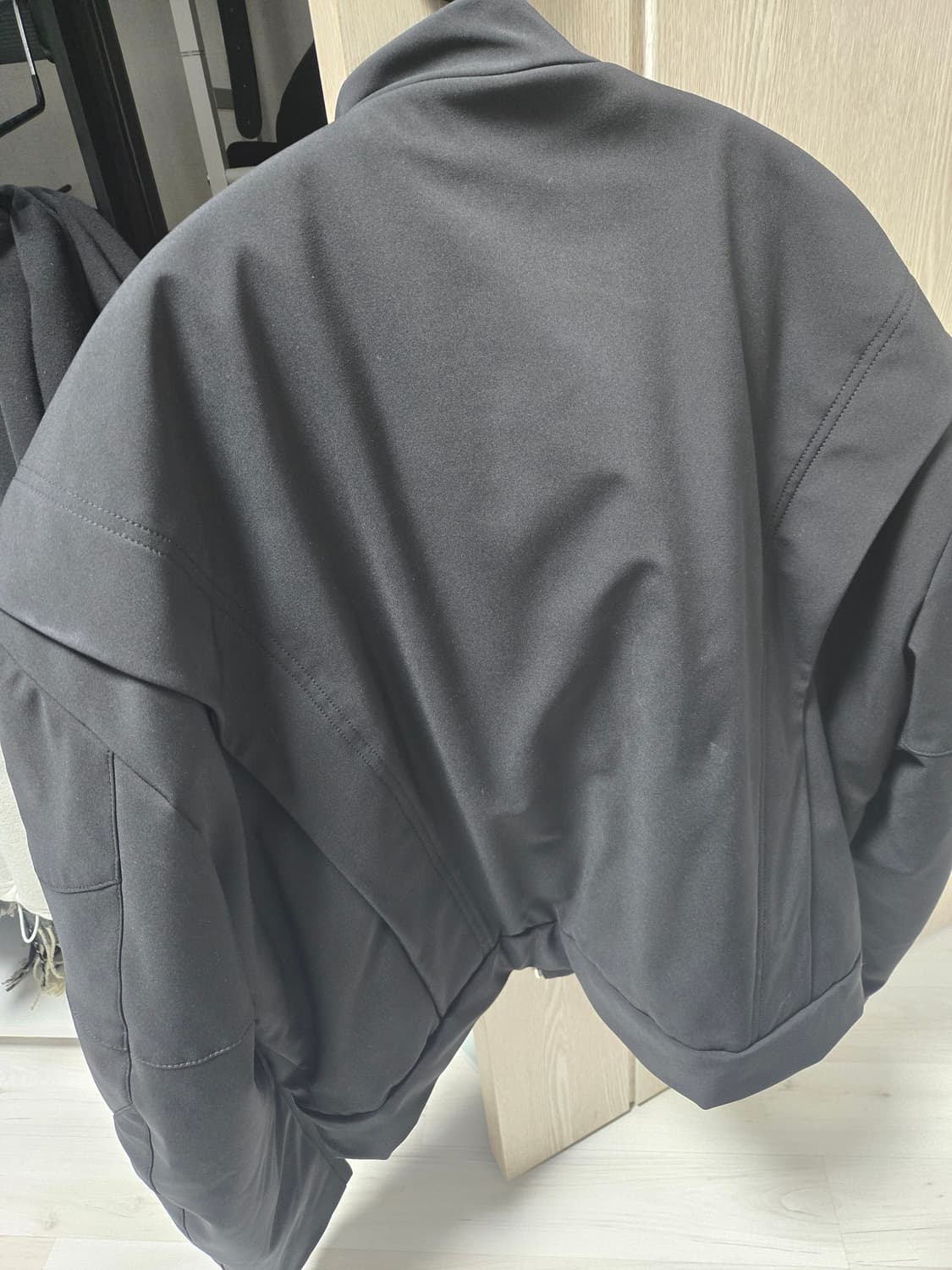 논노드 FW 패디드 크롭 라이더 자켓 매트 블랙 상품이미지2