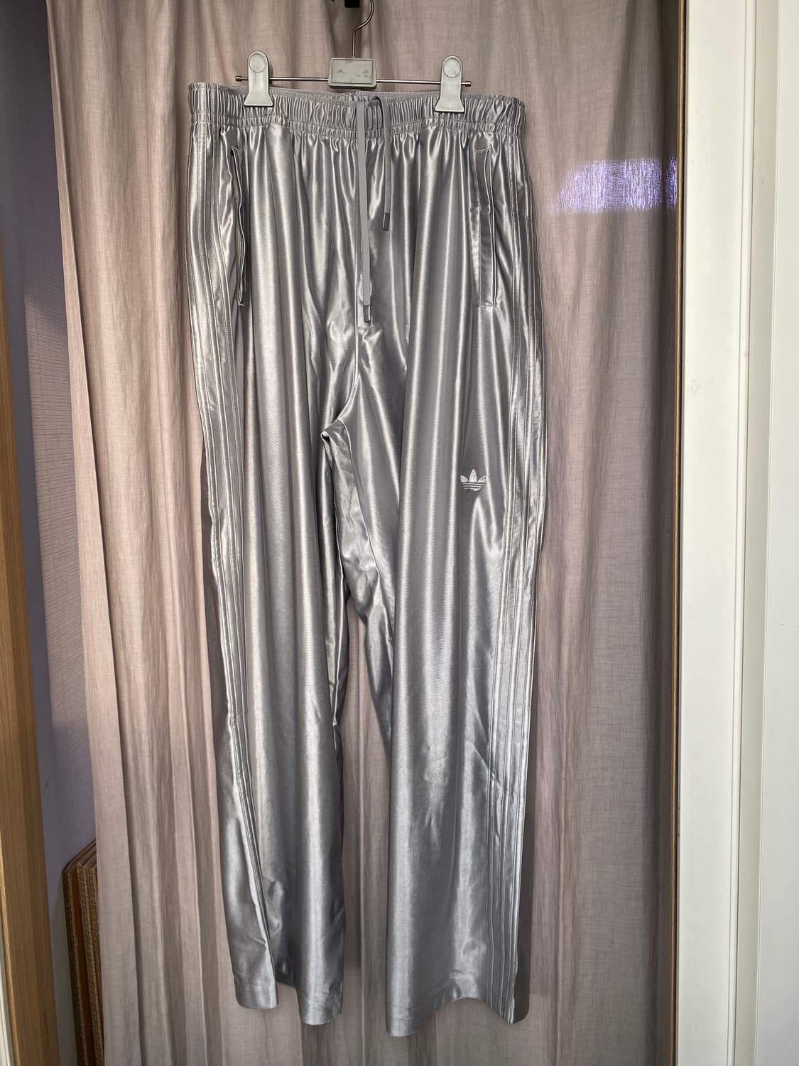 Adidas metallic silver track pants 상품이미지1