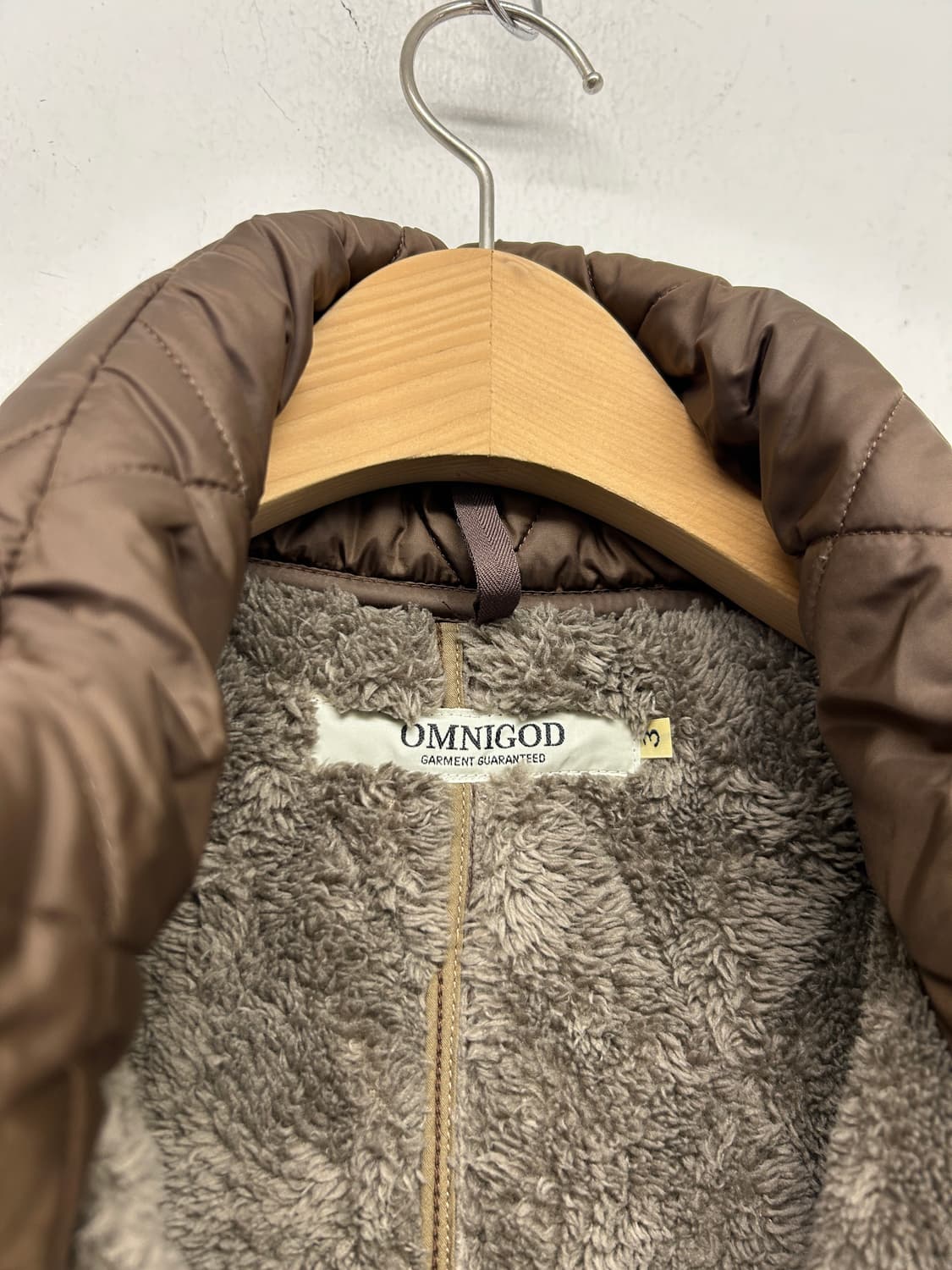 OMNIGOD 옴니갓 다이아 퀼팅 코트 상품이미지5