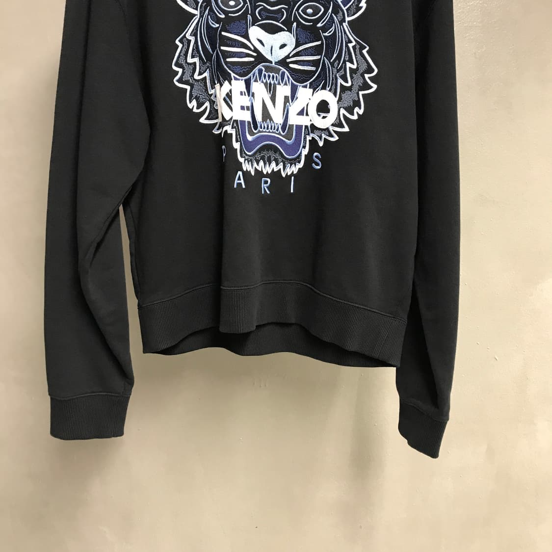 겐조 타이거 자수 맨투맨 블랙 M 상품이미지3