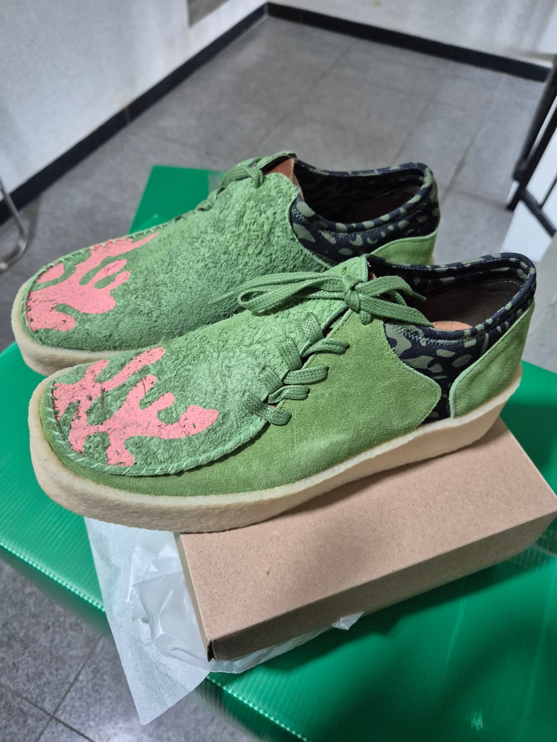 클락스X살레해뱀버리 UK8 새상품 상품이미지1