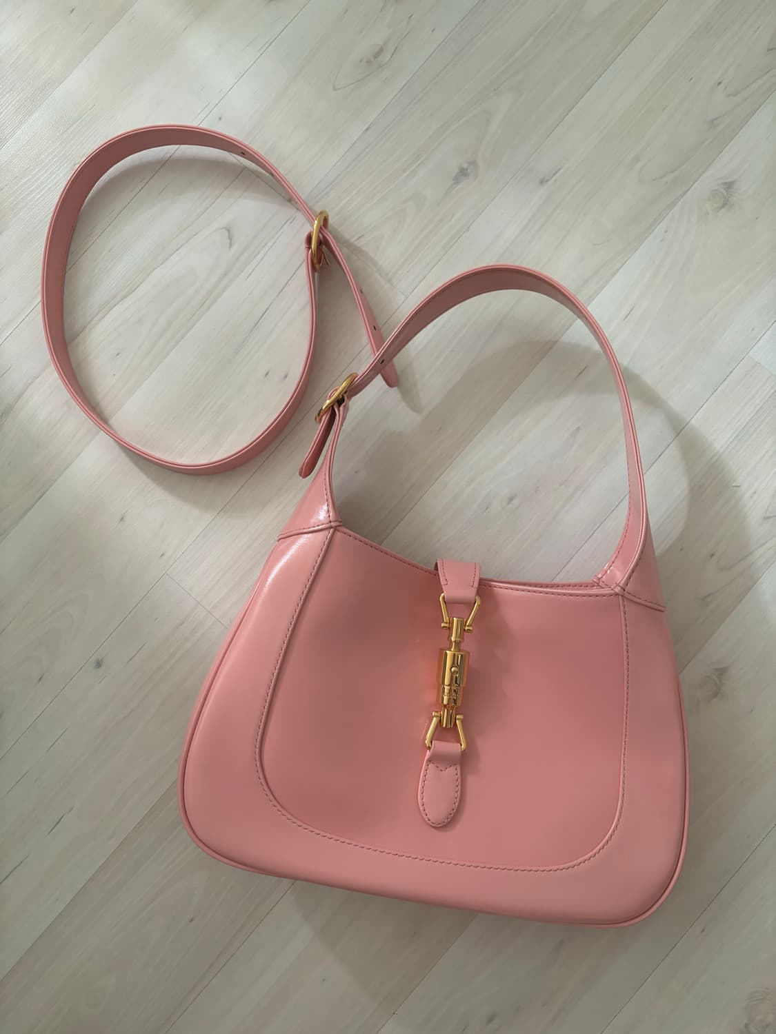 구찌 재키백 스몰 핑크 상품이미지1