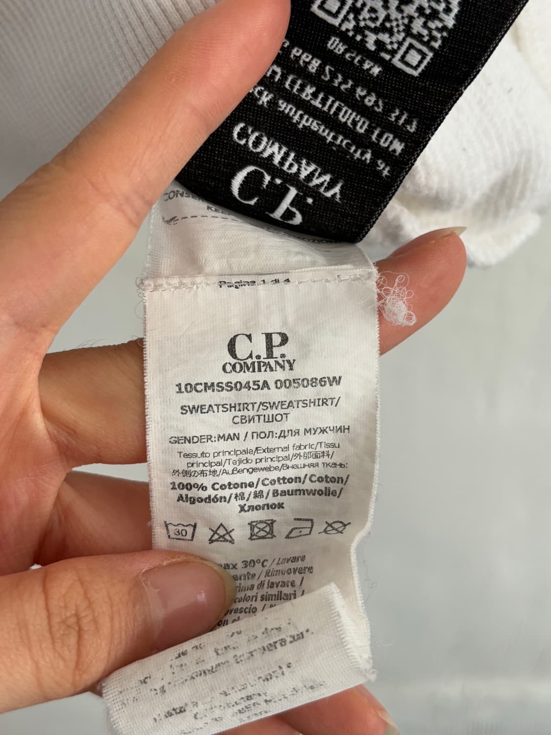 CP 컴퍼니 와펜 크루넥 화이트 스웻셔츠 상품이미지7