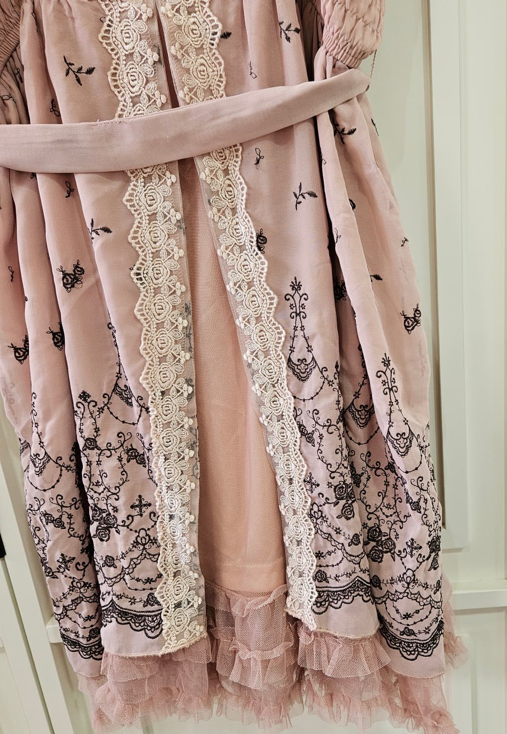 엑시즈 팜 (axes femme) 레이스 자수 뷔스티에 원피스 상품이미지5