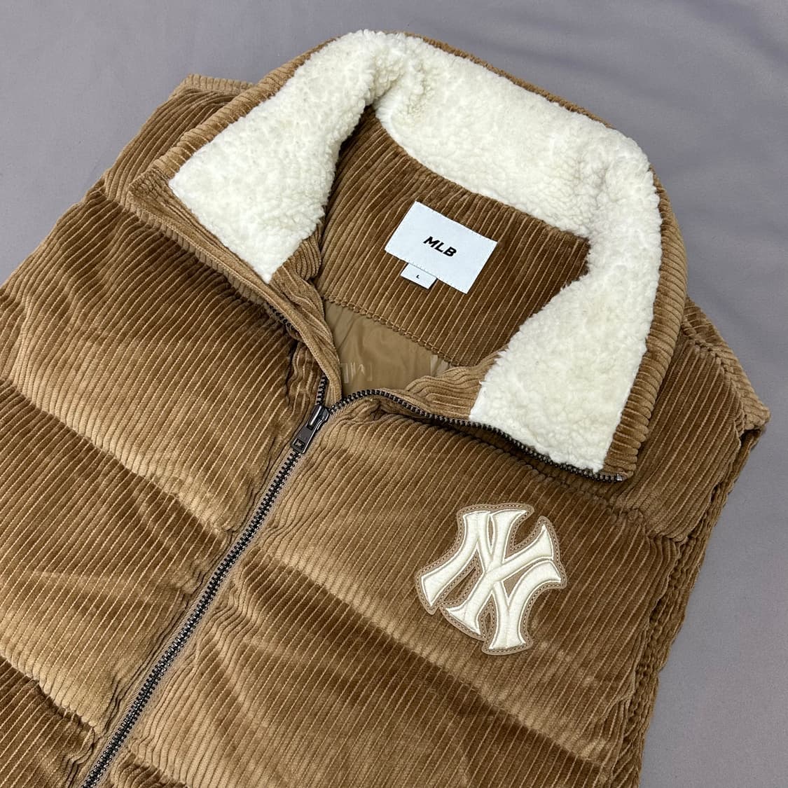 MLB 뉴욕양키스 골덴 패딩 조끼 L 상품이미지4