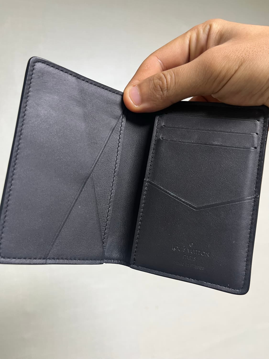 루이비통 쉐도우 오거 나이저 카드지갑 상품이미지2