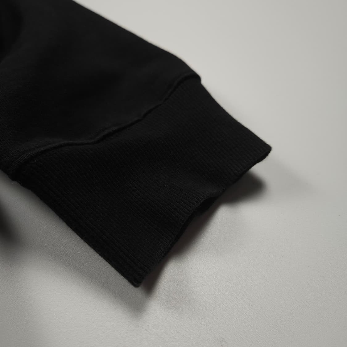 칼하트 WIP 스펠아웃 배색 반집업 맨투맨 (100) 상품이미지7