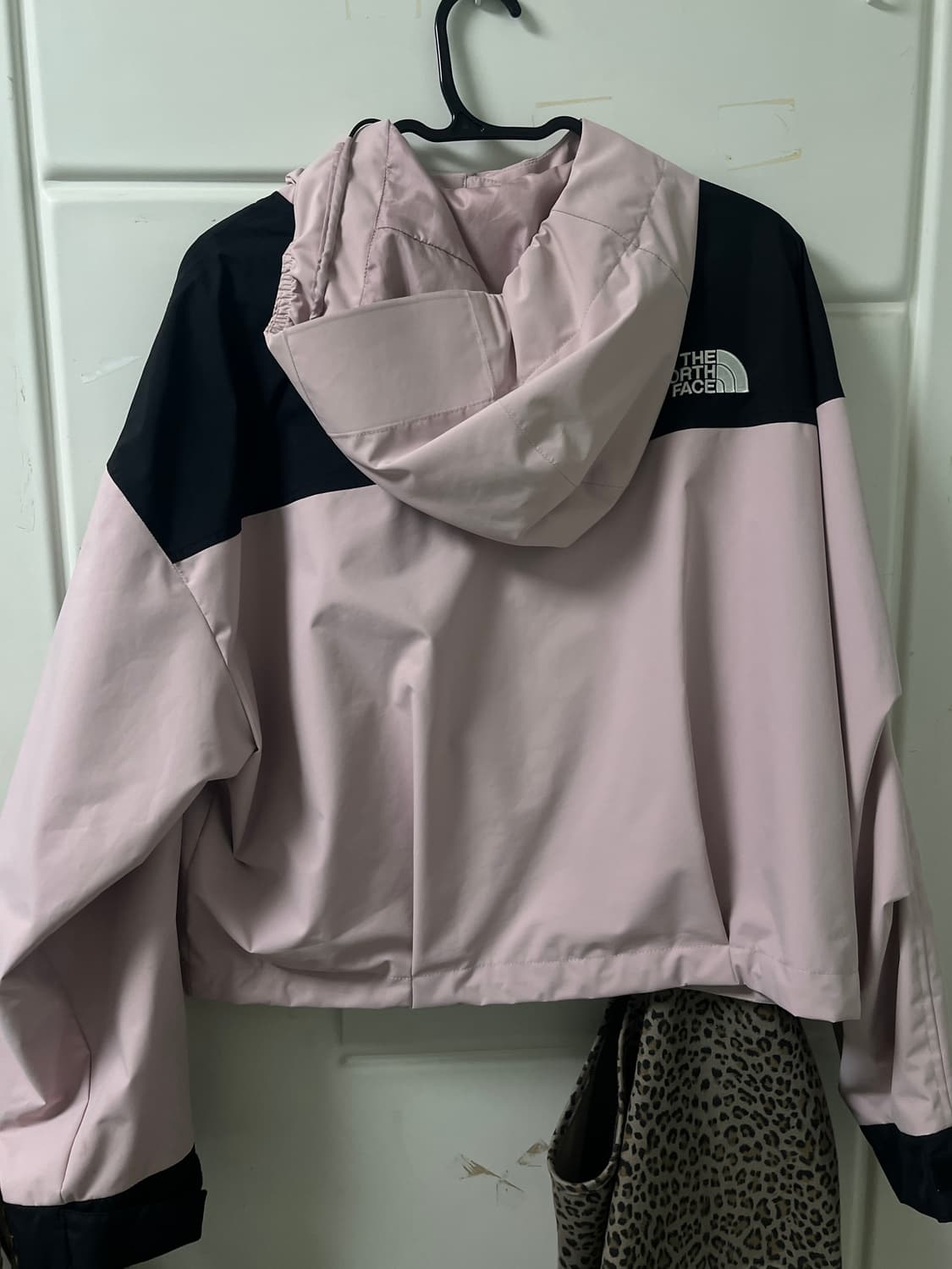 노스페이스 화이트라벨 바람막이 핑크 상품이미지2