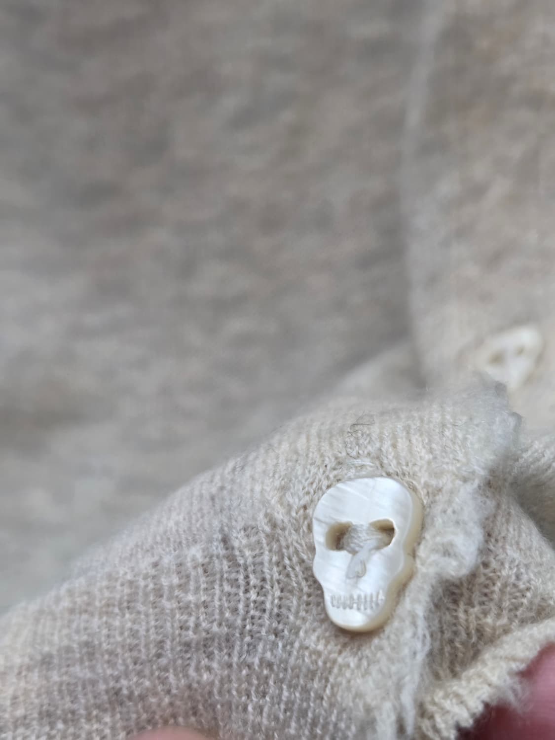 자딕앤볼테르 캐시미어 스컬 버튼 가디건 상품이미지4