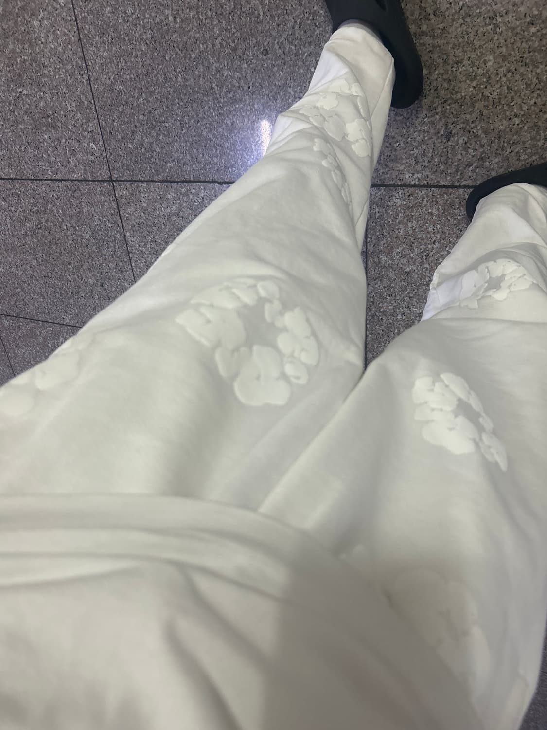 데님티어스 스웨트팬츠 화이트 급처 상품이미지1