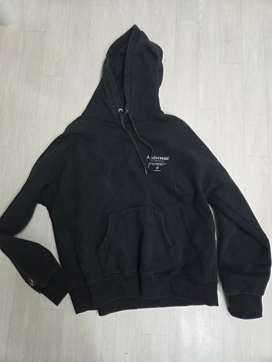 앤더슨벨 블랙 후드티 L사이즈 팝니다 상품이미지1