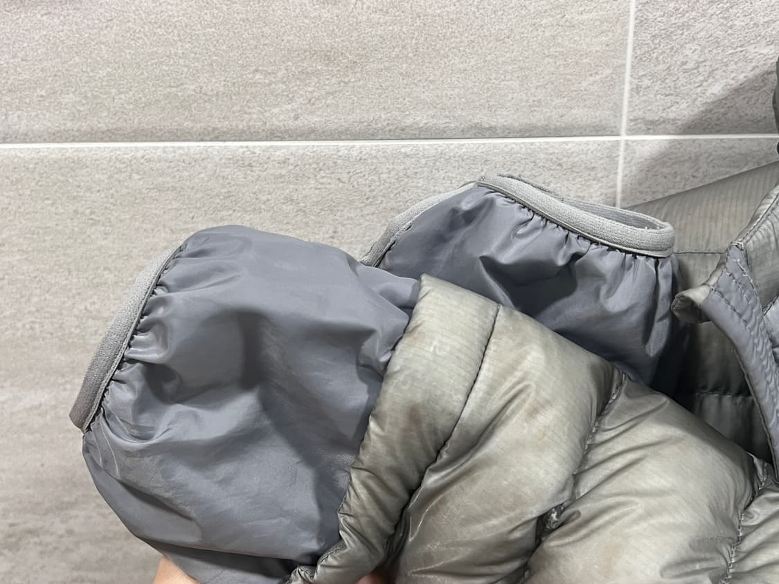 24fw 산산기어 경량패딩 그레이 1 상품이미지5