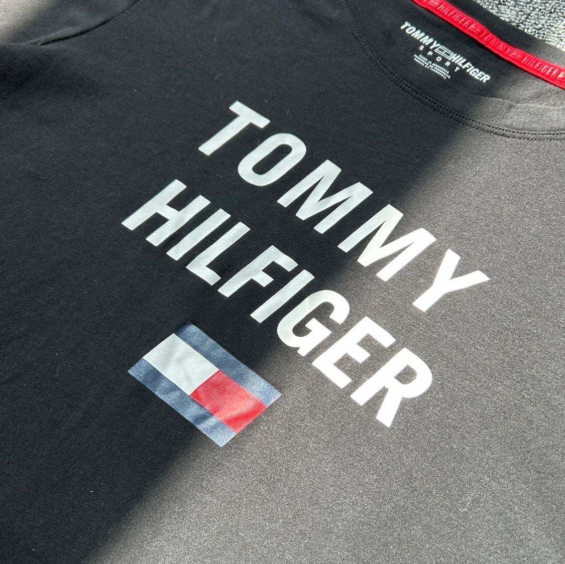 타미힐피거 스포츠 프리팅 로고 반팔티 상품이미지4