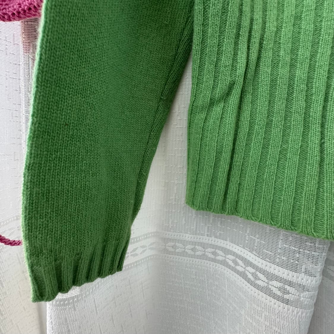 연두 브이넥 단추 보들 모 니트 가디건 상품이미지7