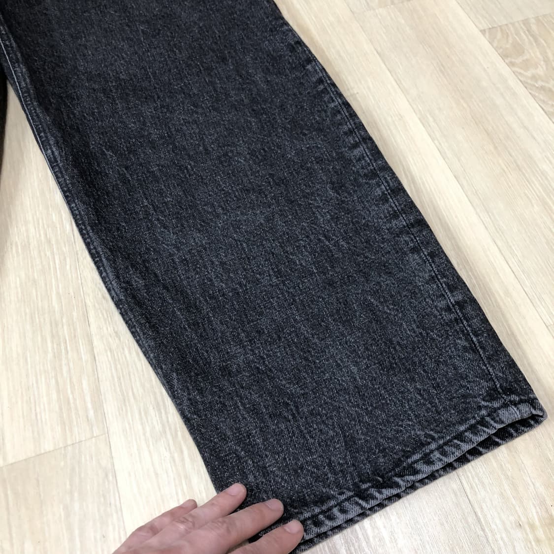 (31) 브랜디드 51024 쿠라보 원턱 와이드 블랙 워시드 데님 상품이미지2