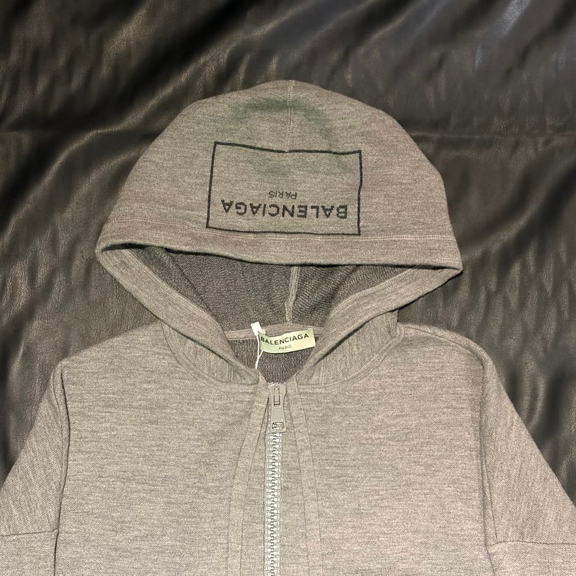 발렌시아가 니트 후드집업 상품이미지3