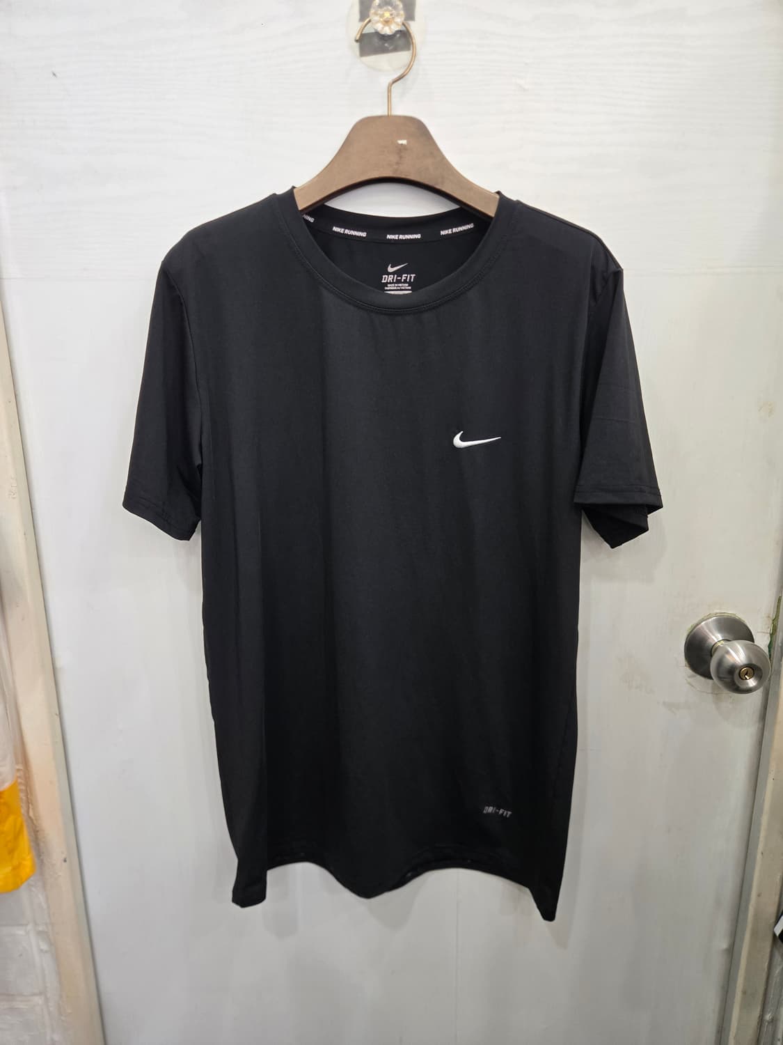 L,100 )) NIKE 나이키 드라이핏 반팔티셔츠! 블랙 색상~ 상품이미지2