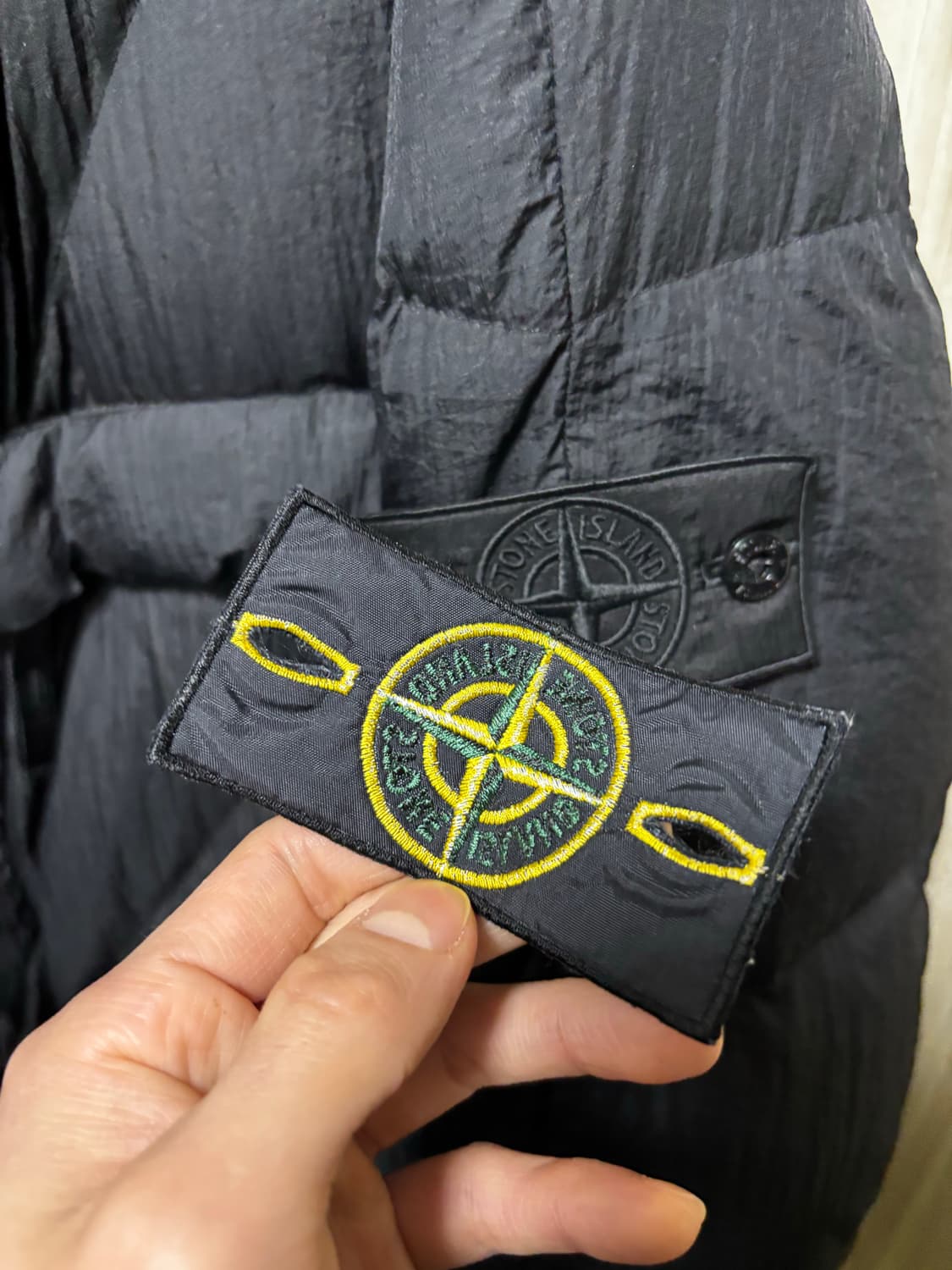 빠른처분! 스톤아일랜드 패딩 M 💙💜🖤 상품이미지5