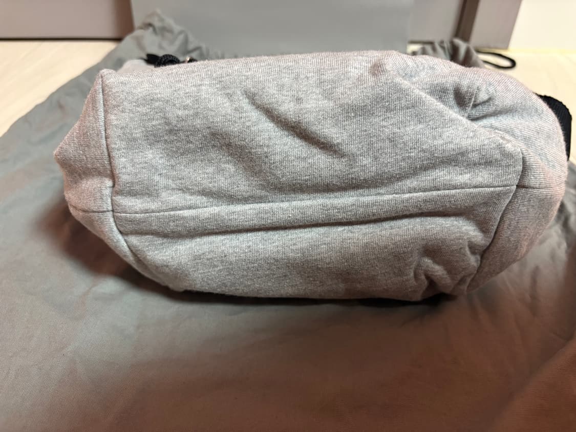 발렌시아가 익스플로러 스몰 메신저백 (새상품) 판매합니다. 상품이미지5